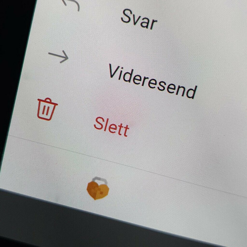 Location of messages action menu in Android.